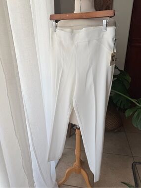 Anne Klein Slim Ankle Pants Vanilla Ice White Size Medium NWT